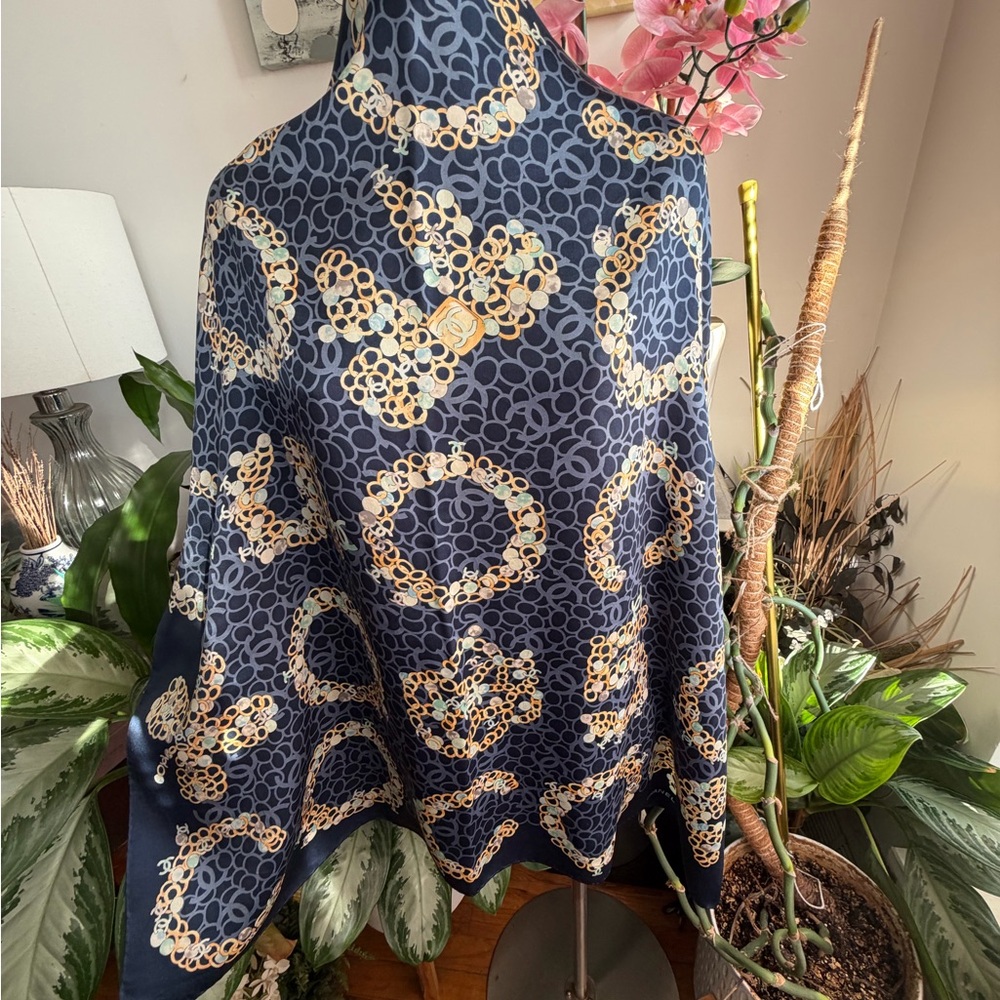 Chanel Coco No. 5 Midnight Blue and Gold Silk Scarf. - Picture 8 of 10